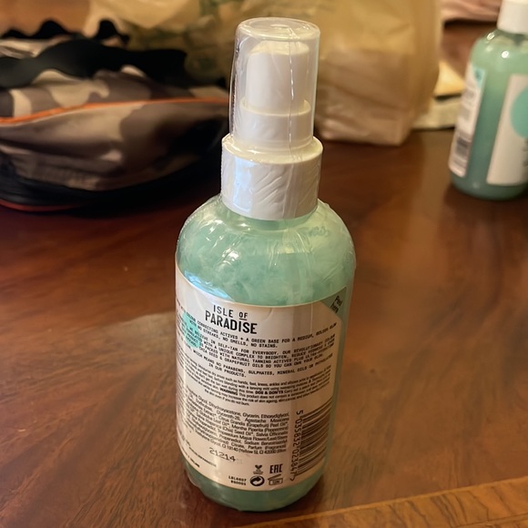 Isle of Paradise medium self tanning water 6.78 oz New in plastic - Picture 3 of 3
